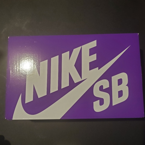 Nike New In Box Mens Shane O'Neill Suede Leather Air Zoom Multiple Sizes - Picture 2 of 7